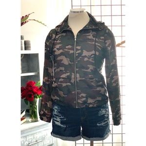 Camo zip up